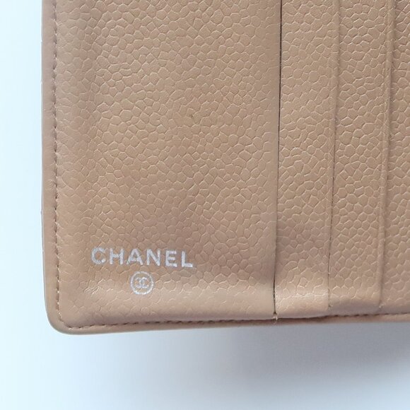 Chanel Classic Quilted Caviar Leather Bifold Wallet Beige with Silver CC Logo - Picture 5 of 14